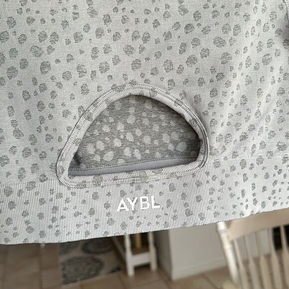 AYBL Evolve Grey Speckle Seamless Long Sleeve Activewear Top - Picture 6 of 7